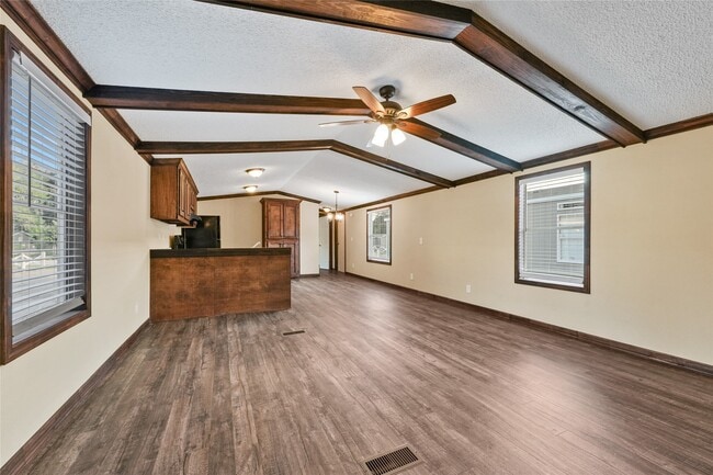 Photo - 21395 Ruth Dr