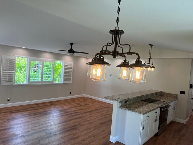 Photo - 16-2063-2063 Pearl Dr