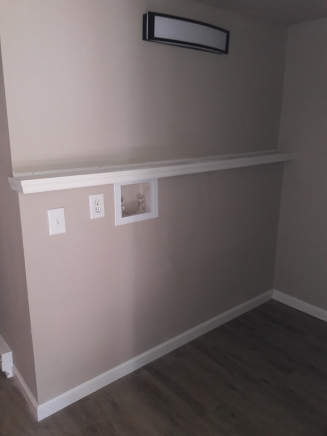 Photo - 402 Henry St