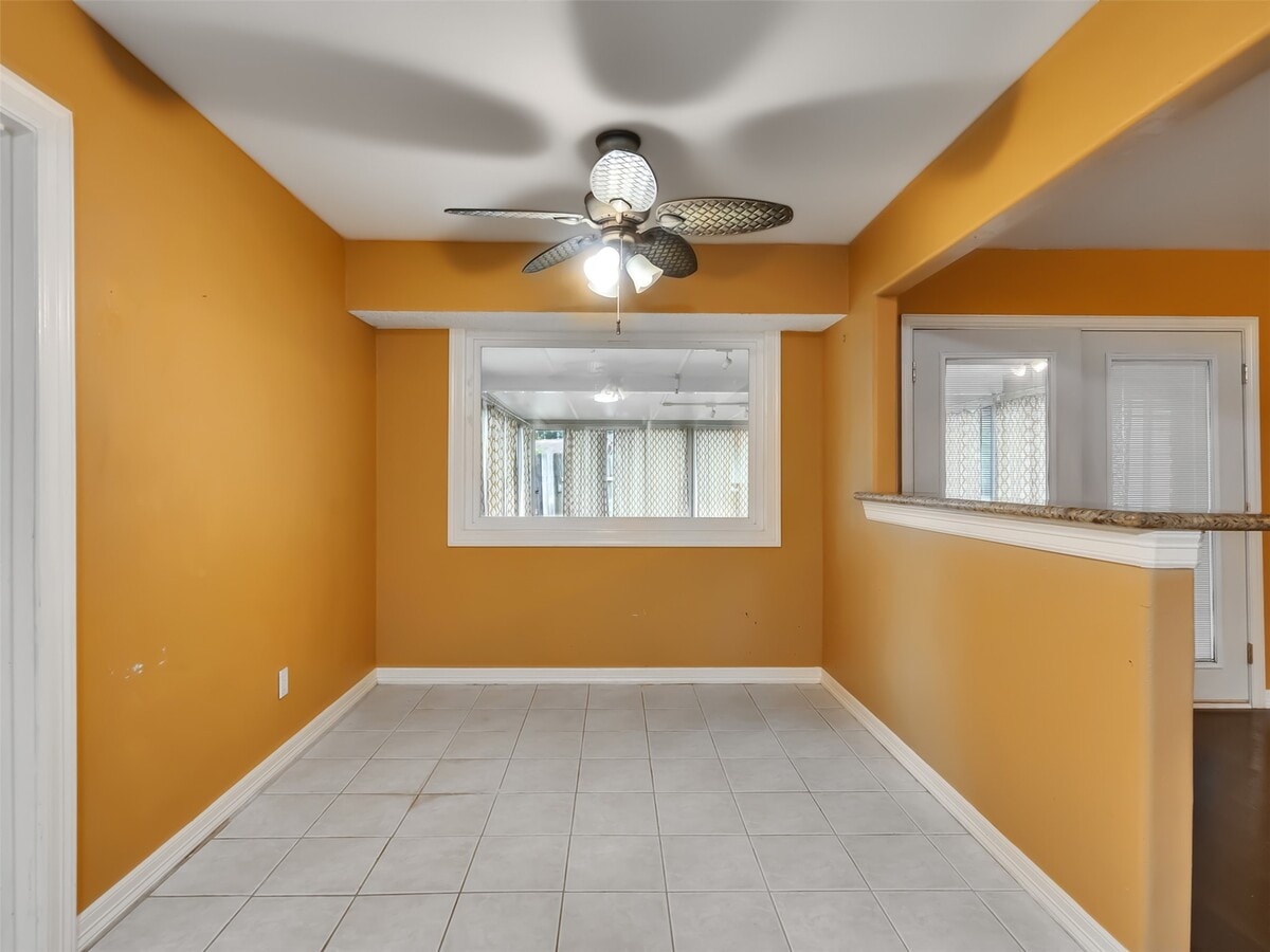 Photo - 22627 Elsinore Dr