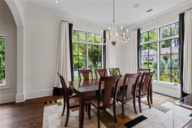 Photo - 779 Greenview Ave NE