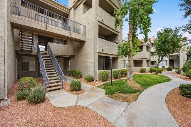 Building Photo - 3830 E Lakewood Pkwy E Unit Apt 2067