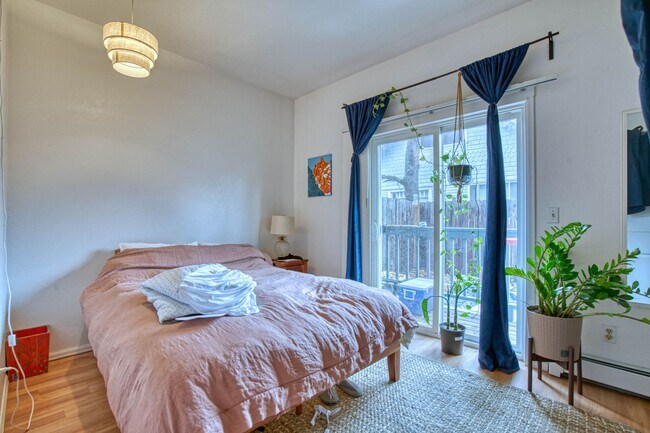 Photo - 1725 7th St Unit 4