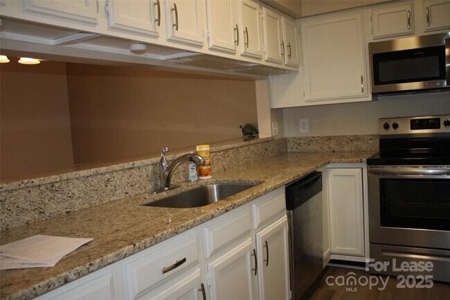 Photo - 19839 Henderson Rd