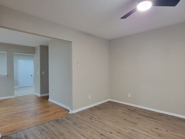 Photo - Affordable 2 Story Home - Fresh Paint - New flooring Large Lot - Close to Downtown Atlanta