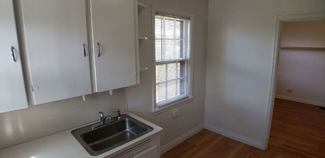 Photo - 2135 S Grant St