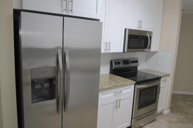 Photo - 1517 Woodbridge Lakes Cir