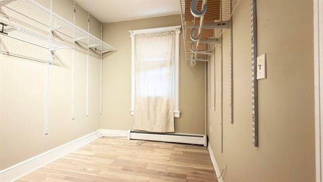 Photo - 6013 Buchanan Pl