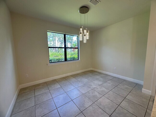 9074 Bexley Dr