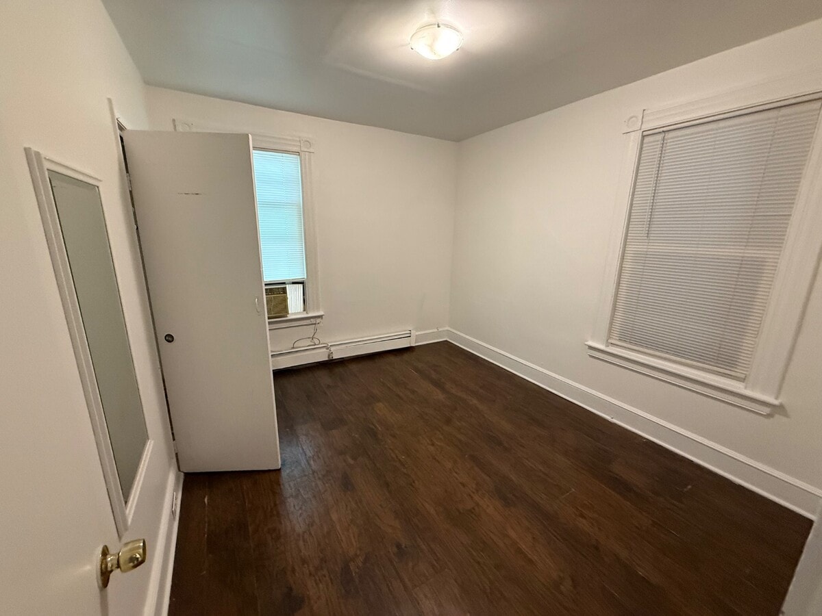 Photo - 85 Draher St