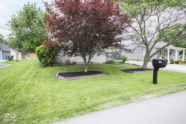 Photo - 113 E Indiana Ave