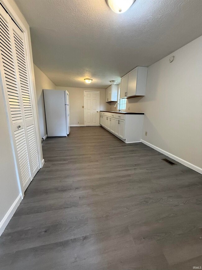 Photo - 1869 Forsythe Ln