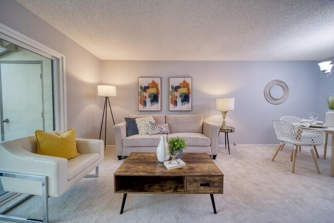 Living room - 1178 N Abbott Ave Unit 1178
