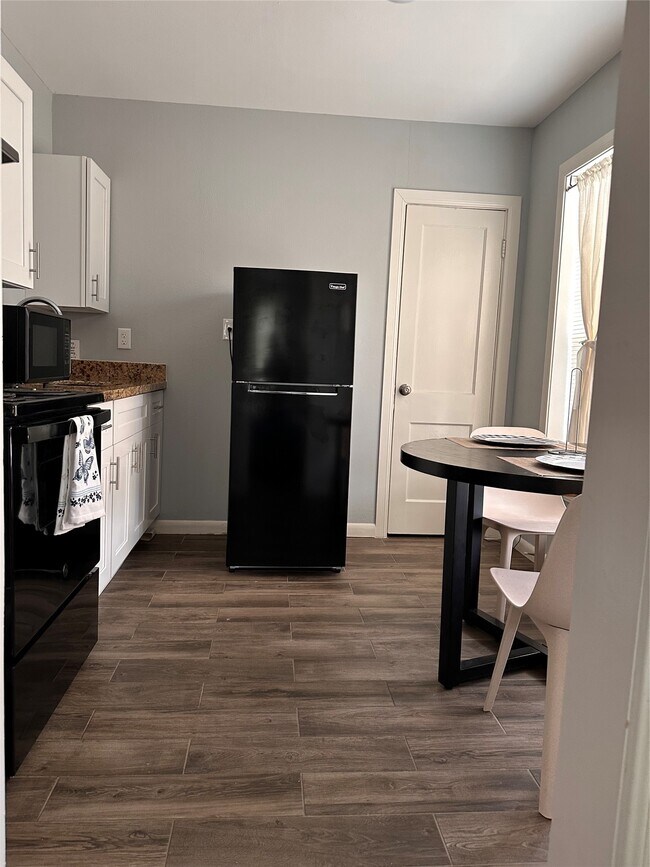 Photo - 4302 Polk St Unit 5