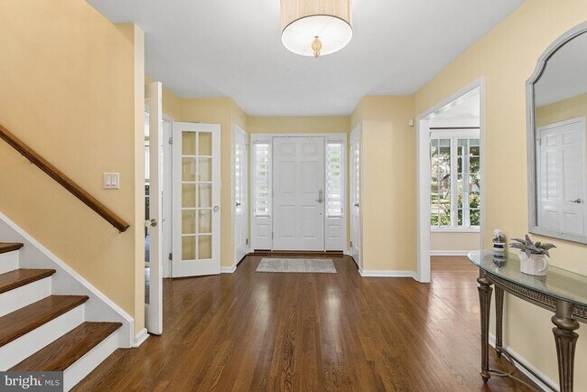 Photo - 226 Riverside Dr