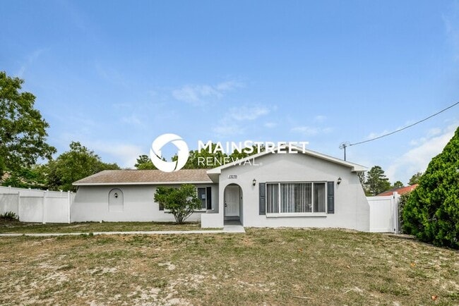 Building Photo - 3 Bedroom Pet-Friendly Home in Spring Hill, FL with Main Street Renewal