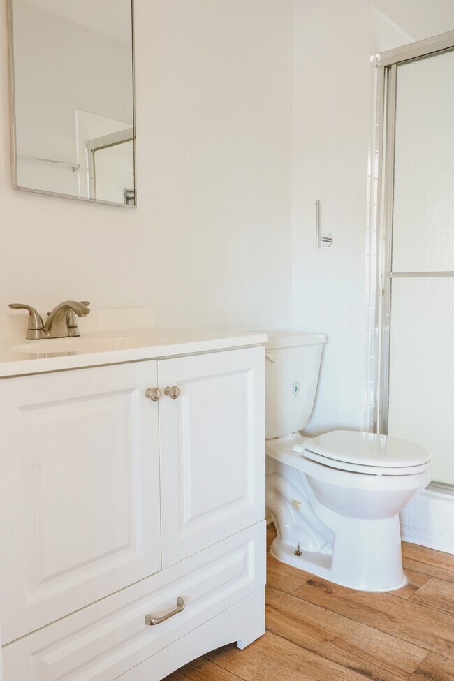 Photo - Vanowen Villas