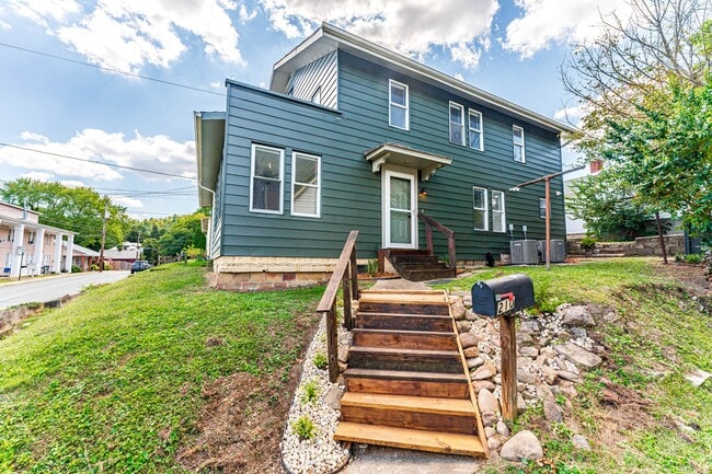 Photo - 210 Dewey St Unit 210
