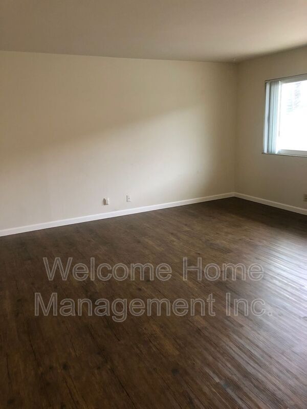 Photo - 15111 Washington Ave