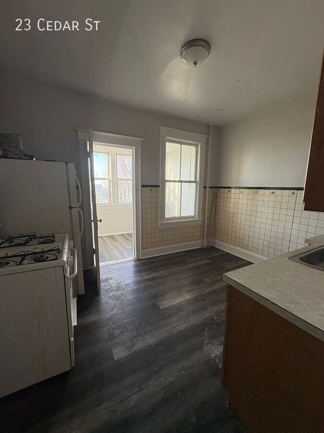 Photo - 23 Cedar St