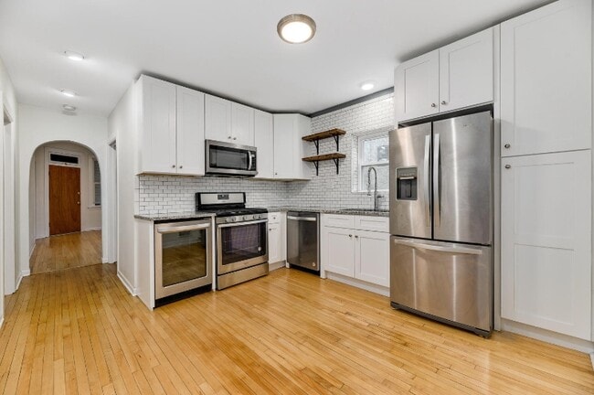 Photo - 2520 W Cortez St Unidad 2R