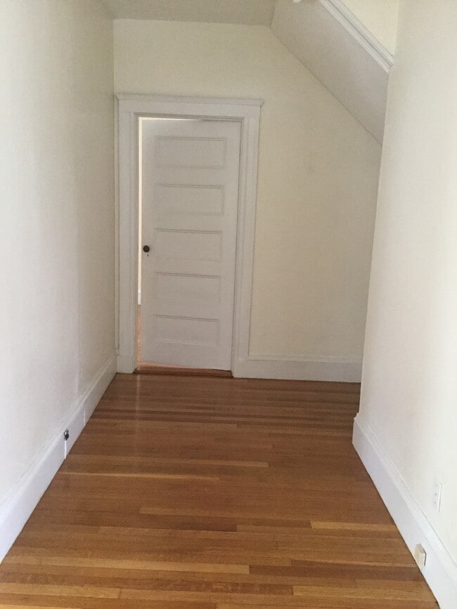 Entry hallway/office - 88 North Ave Unit First Floor