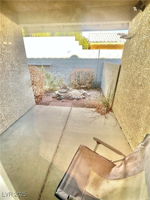 Building Photo - 9708 Fionna Ln Unit 101