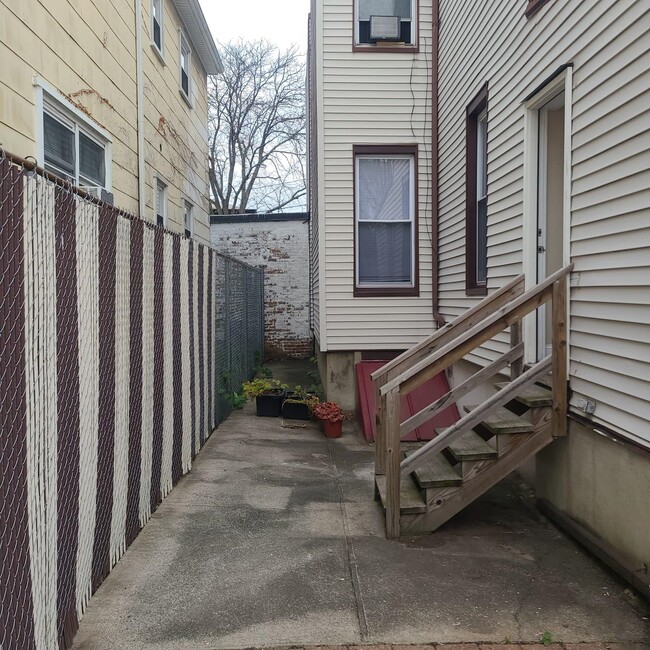 Building Photo - 99 Booraem Ave Unit 1