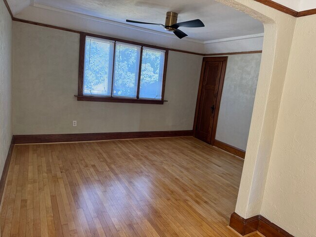 2162 N 63rd St Unidad 2