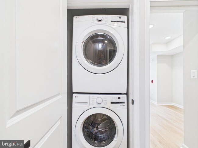 Photo - 1320 S Gross St Unit 2