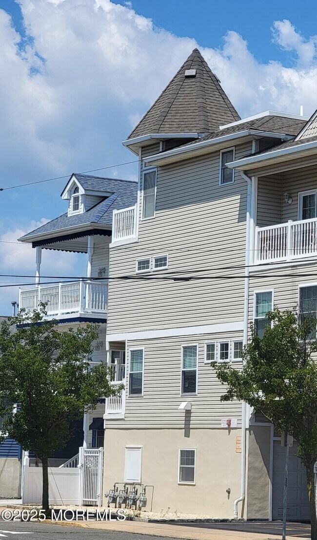 Photo - 1301 Boulevard Unit 1