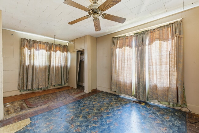 Photo - 3332 Walnut Ave SW