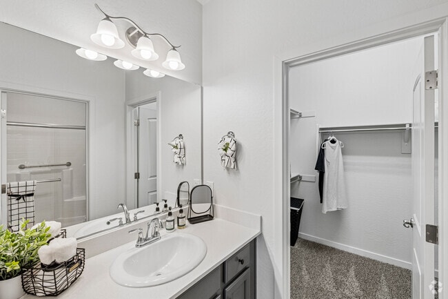 Good Vibrations - 2BR, 3BA - 1,300SF - Primary Bathroom