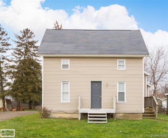 Photo - 107 E Perry St