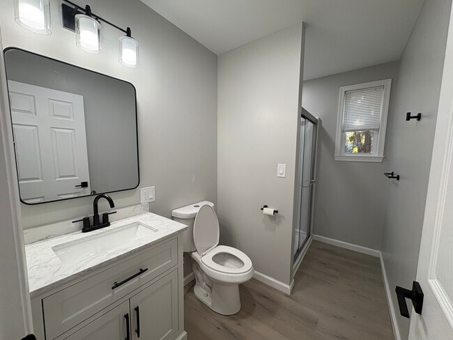 Building Photo - 287 Pierce St