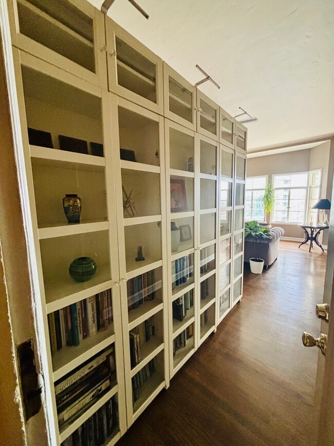 Photo - 800 E Ocean Blvd