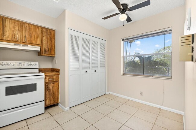 Photo - 357 N Rock Island Rd Unit 207