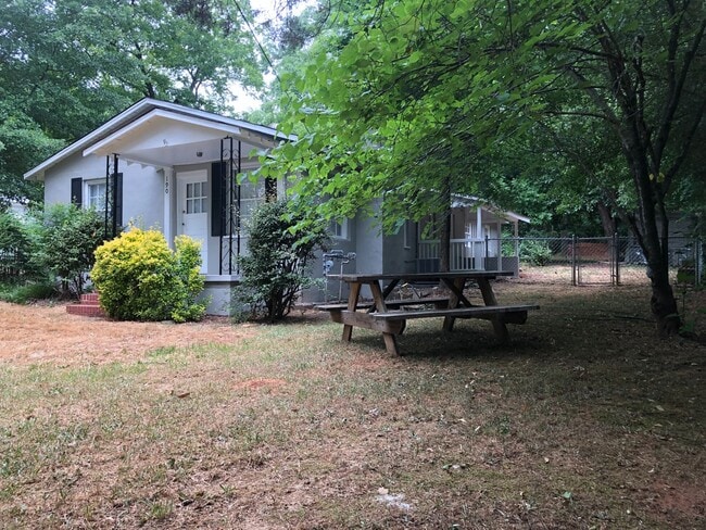 Photo - 2 Bed/1 Bath House just off Lexington Rd.