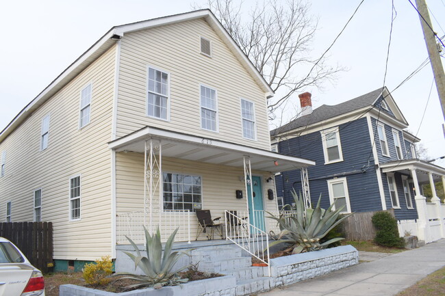 Photo - 615 Red Cross St Apartments Unit B