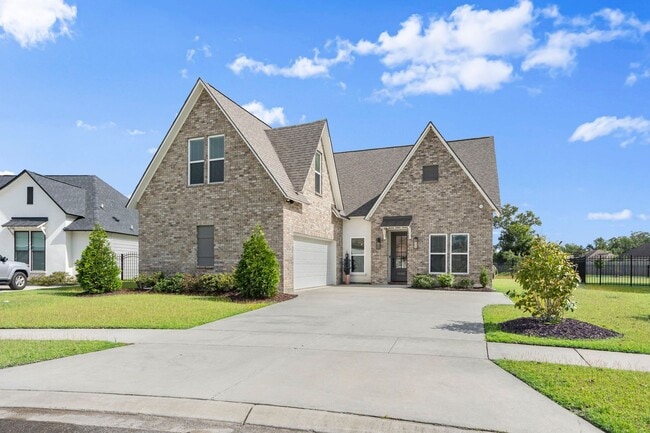 Building Photo - Beautiful 4-Bedroom Home in Parks at Water Oaks – Gonzales, LA