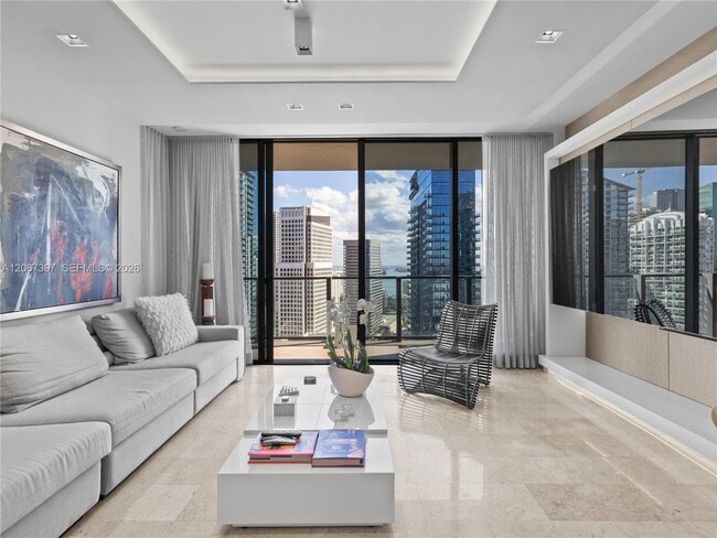 Photo - 88 SW 7th St Unidad 3007