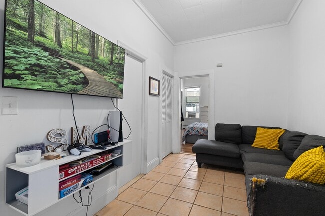 Building Photo - 86 Griffith St Unit 2