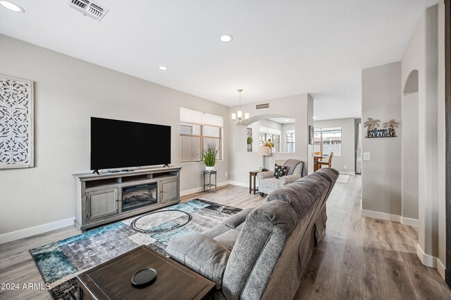 Photo - 18050 W Legend Dr