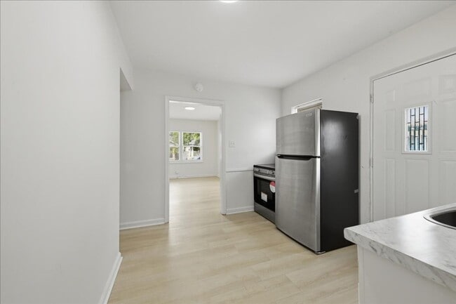 Photo - 1511-1511 N Chester Ave Unit 1511 N Chester Avenue