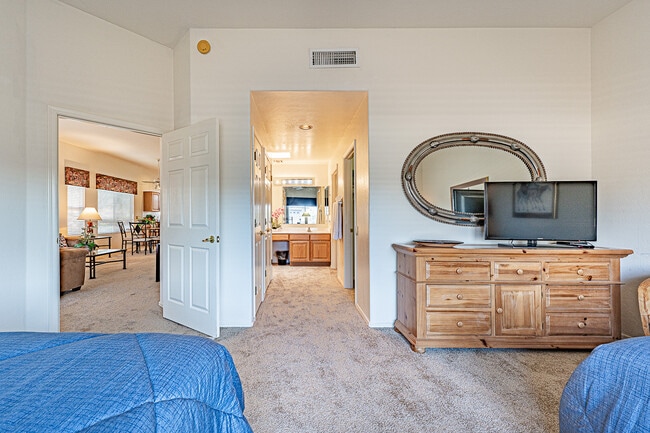 Photo - 1924 W Demetrie Loop