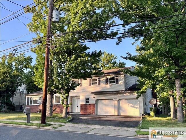 Photo - 742 Grove Ave