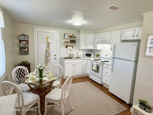 Photo - 240 Acorn Dr