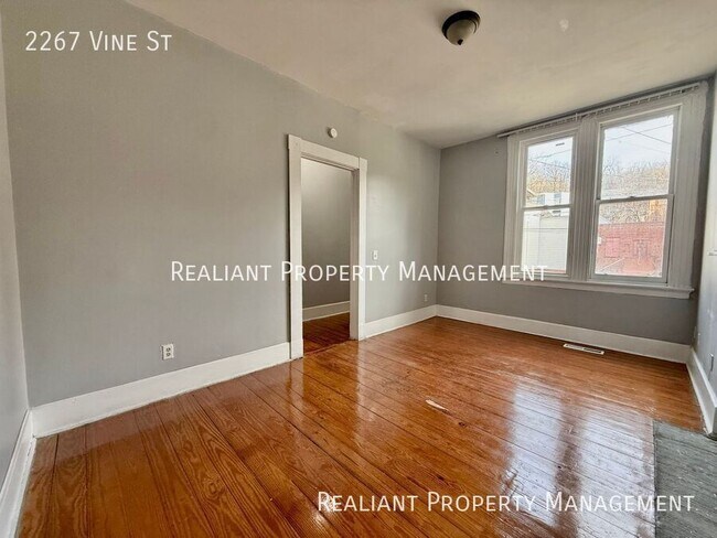 Photo - 2267 Vine St