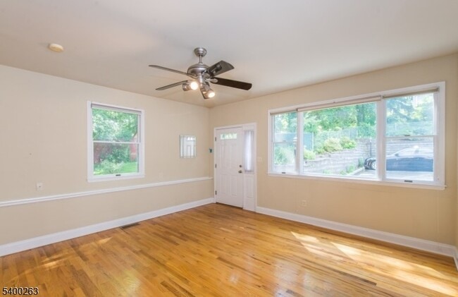 Photo - 46 Phoenix Ave