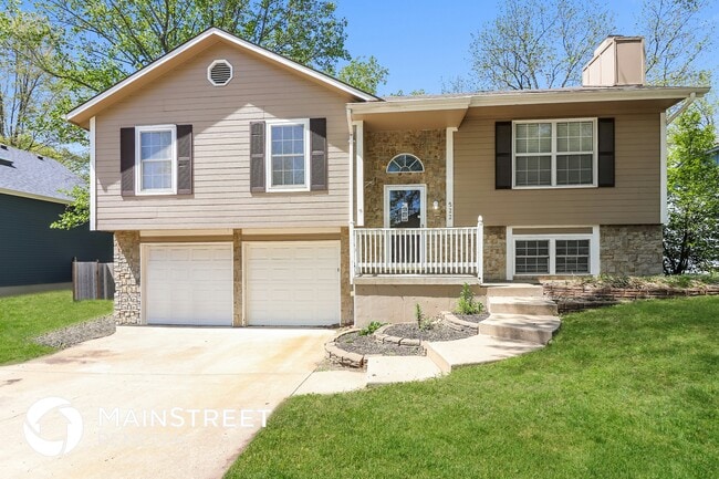 Building Photo - 522 Valle Dr